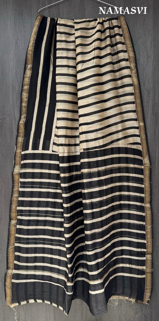 IVORY FIELD- Handblock printed pure Maheshwari silk cotton saree